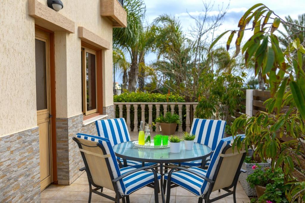 Айя-Напа: Sea Breeze Holiday Villa