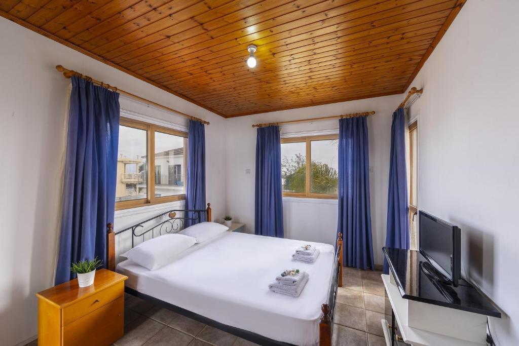 Айя-Напа: Sea Breeze Holiday Villa