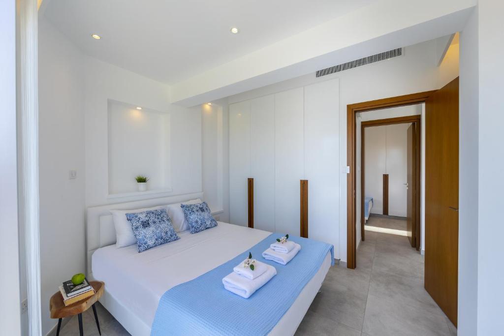 Ларнака: Mackenzie Castella Beachfront Suite