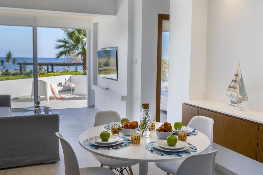 Mackenzie Castella Beachfront Suite — фото 5