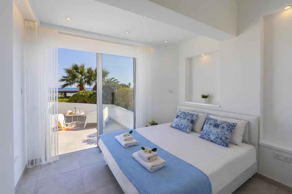 Mackenzie Castella Beachfront Suite — фото 2