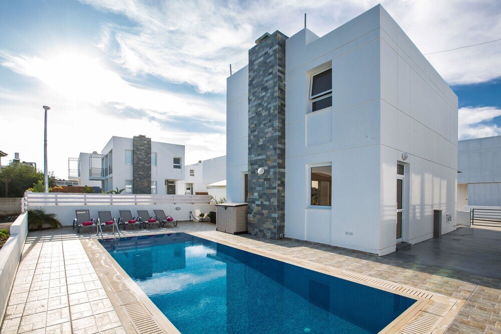 Паралимни: Cyprus Villa Pearl 14 Gold