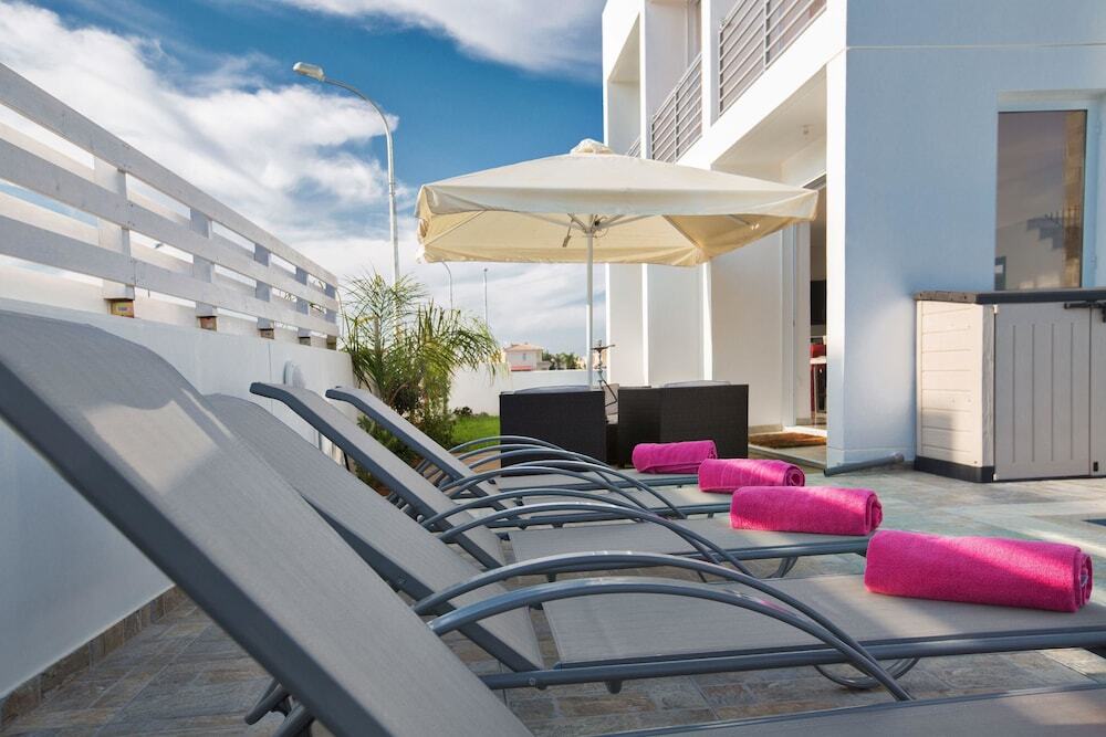 Паралимни: Cyprus Villa Pearl 14 Gold