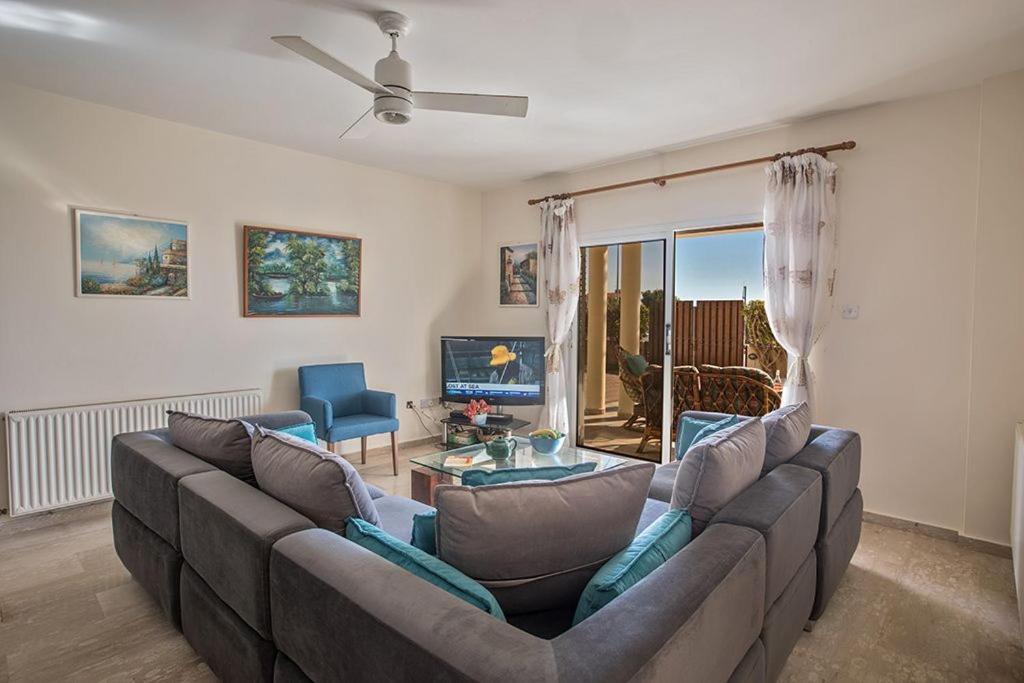 Айя-Напа: Villa Magusta - Modern 4 Bedroom Ayia Thekla Villa with Pool - Close to the Beach