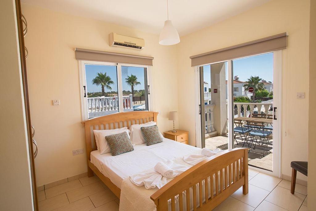 Айя-Напа: Villa Thekla - Modern 3 Bedroom Ayia Thekla Villa with Pool - Close to the Beach