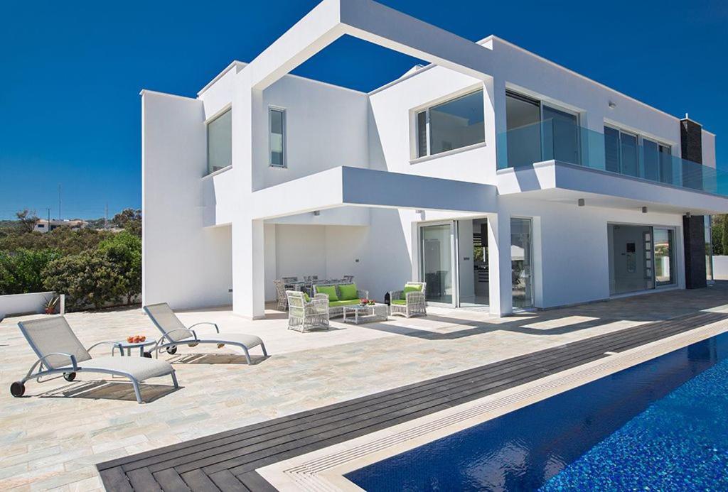 Протарас: Villa Saranta Gold - Exquisite 3 Bedroom Protaras Villa with Private Pool and Panoramic Views
