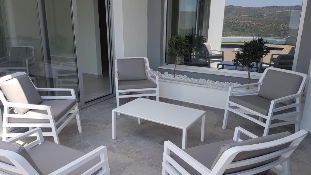 Какопетрия: Maximos Luxury Villa with Pool -BREAKBOOKING-CY