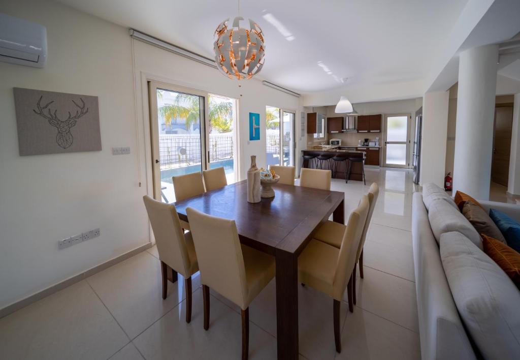 Протарас: Athena Beach Villa