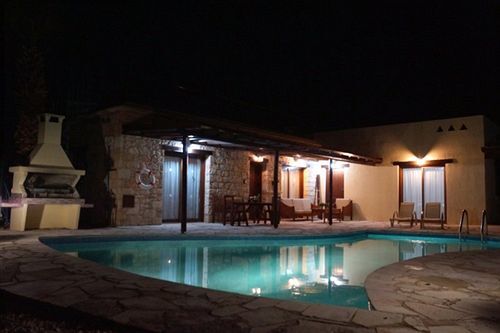 Пейя: Lithos Holiday Villas