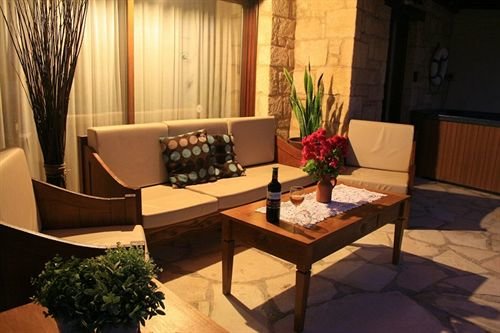 Пейя: Lithos Holiday Villas