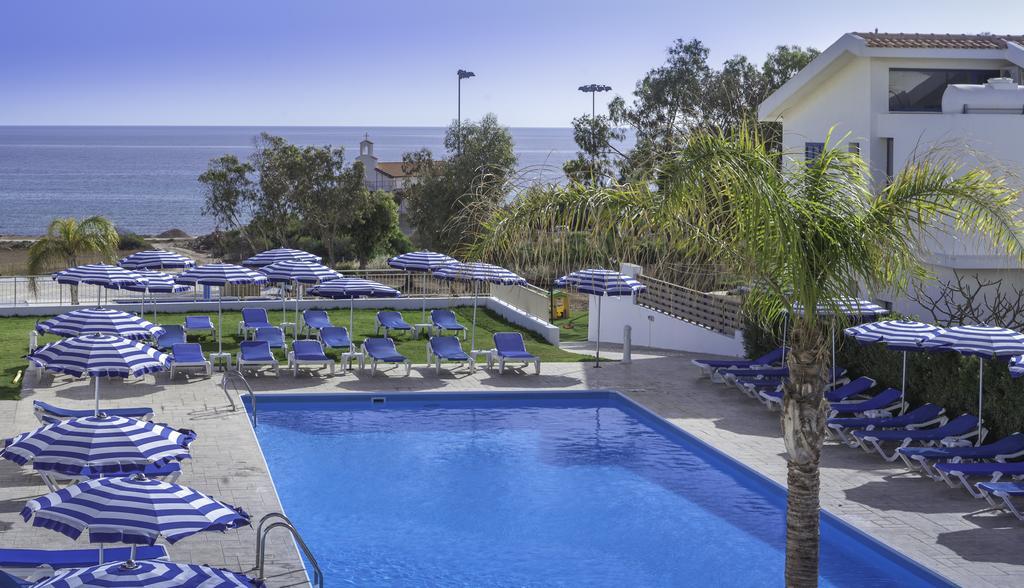 Протарас: Iris Beach Hotel