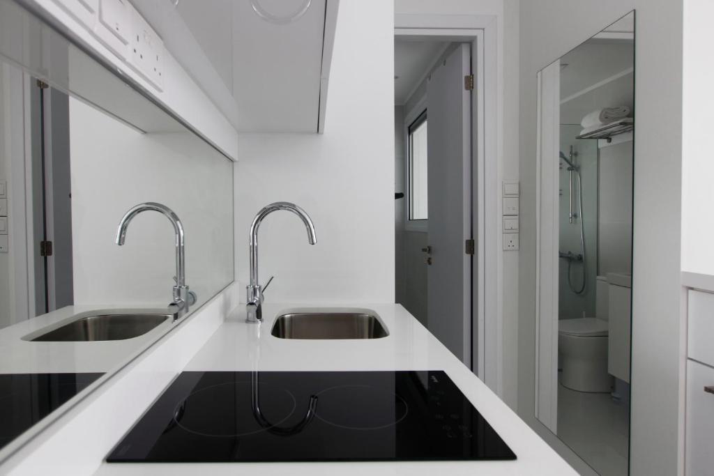 Лимассол: The White Pearl Suite - beach front city centre with sea view.