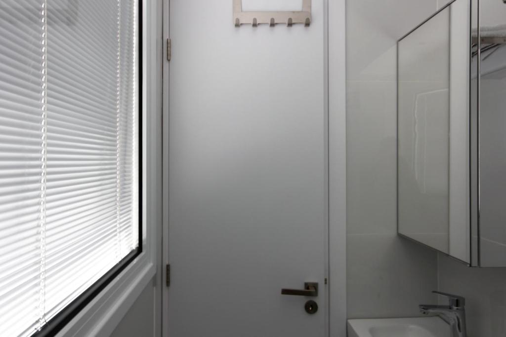 Лимассол: The White Pearl Suite - beach front city centre with sea view.