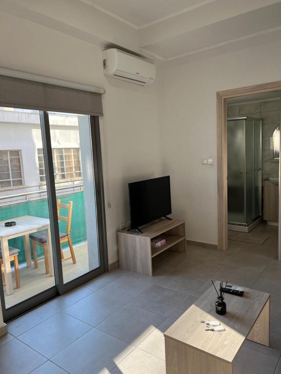 Лимассол: Modern city center studio saripolou