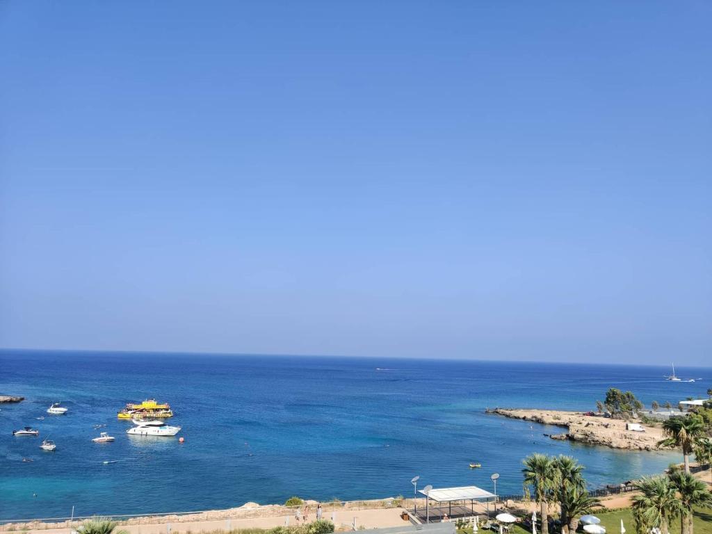 Протарас: 1 bedroom Flat steps from Da Costa Bay, Protaras with wifi