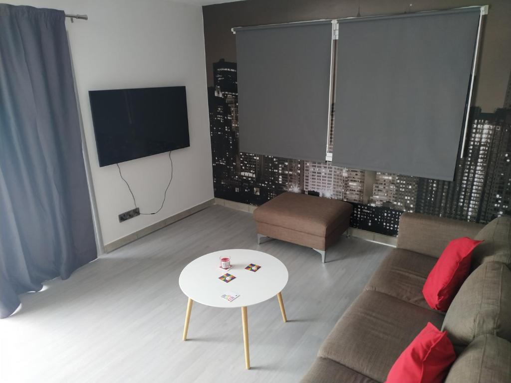Агиа-Варвара: Modern Suite, Xl Balcony, Parking
