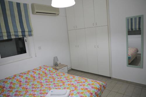Агиа-Варвара: European Uni Apartment
