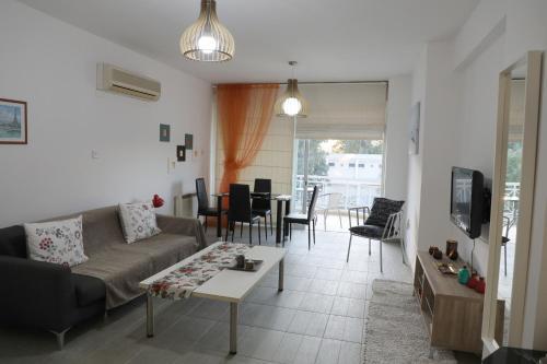 Агиа-Варвара: European Uni Apartment