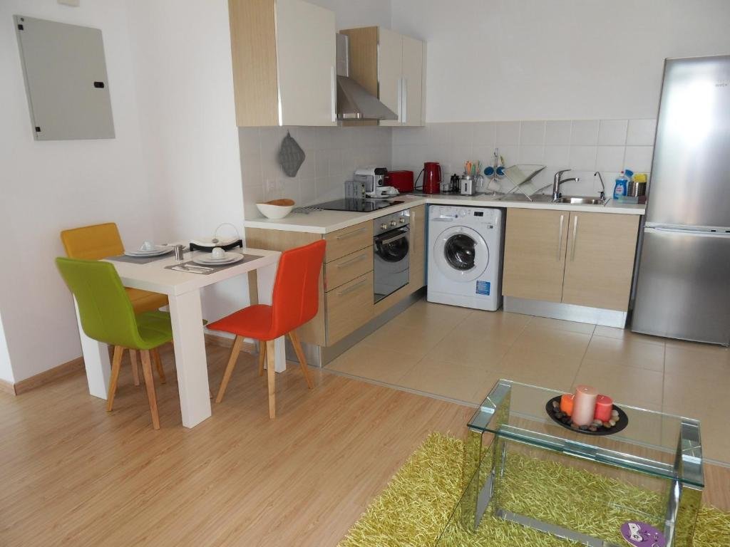 Лимассол: Eden Beach Apartment 611
