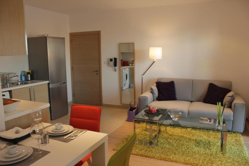 Лимассол: Eden Beach Apartment 611