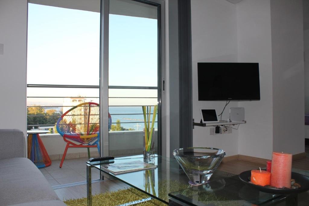 Лимассол: Eden Beach Apartment 611