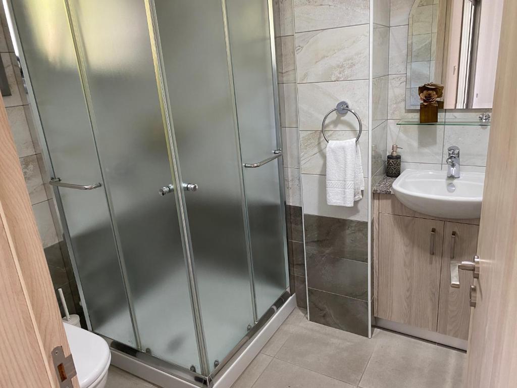 Лимассол: Modern City Center Apartment Saripolou 2