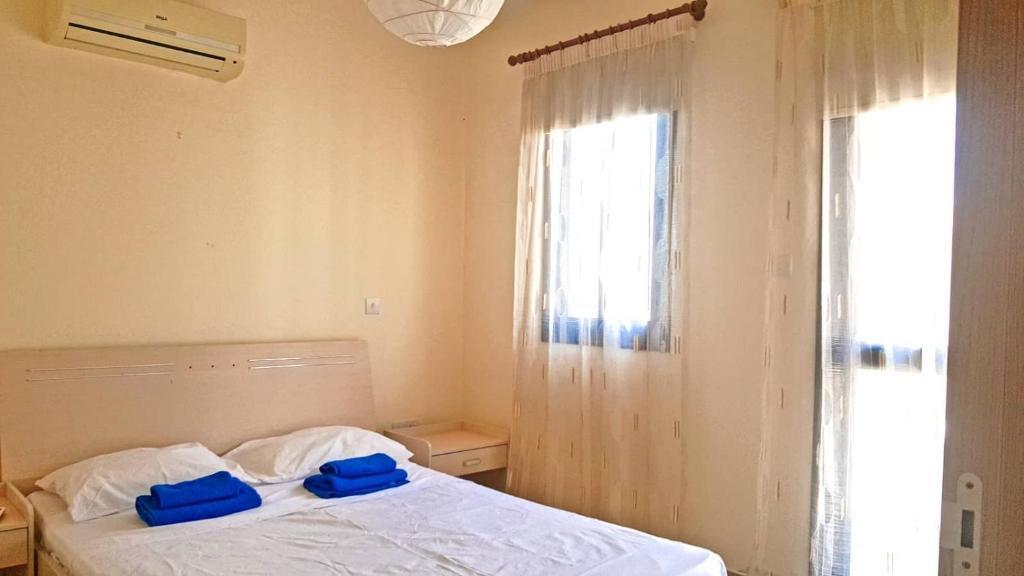 Паралимни: Kapparis Town House