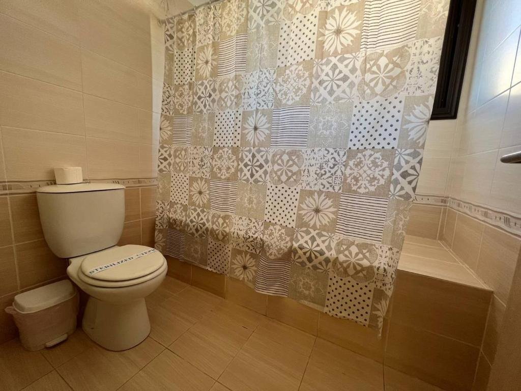 Паралимни: Kapparis Town House