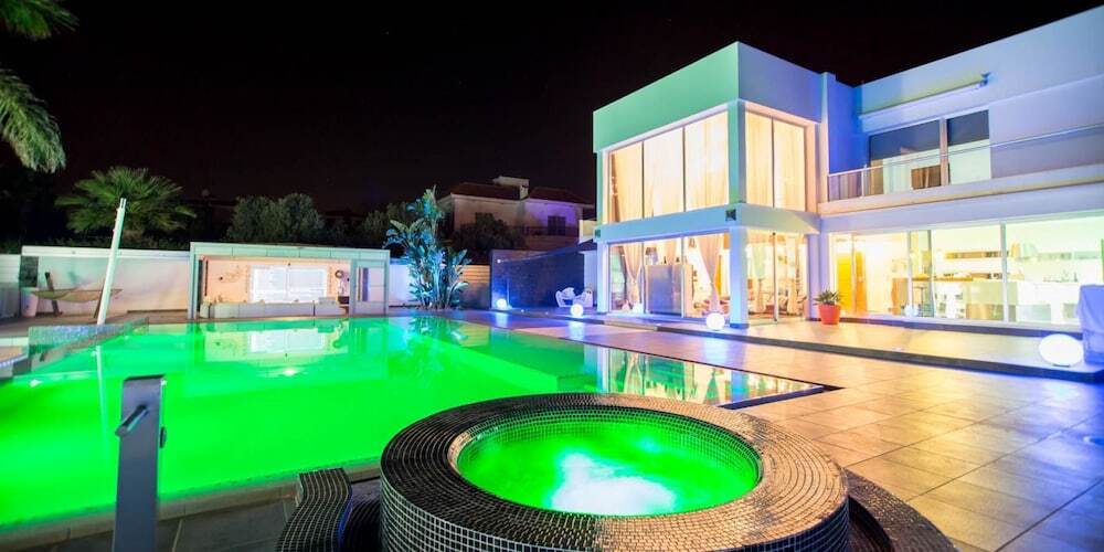 Айя-Напа: Oceanview Luxury Villa 011