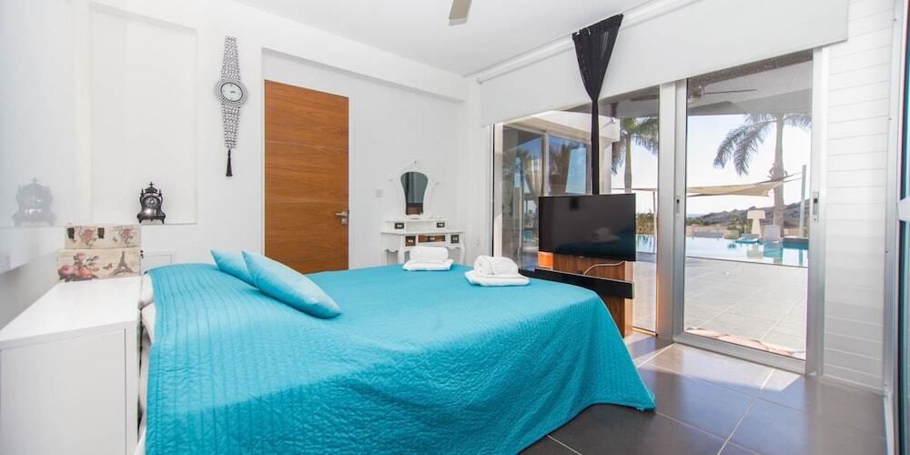 Айя-Напа: Oceanview Luxury Villa 011