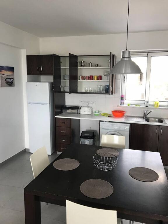 Героскипу: Purple Apple Apartments