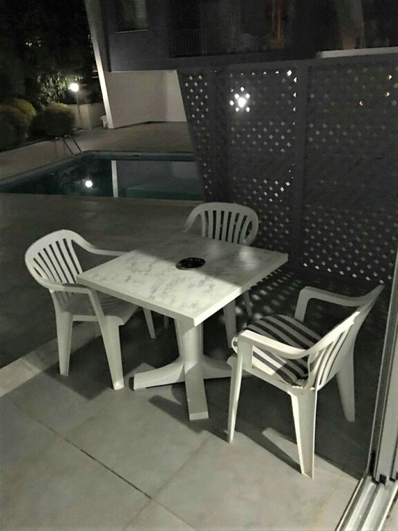 Героскипу: Purple Apple Apartments