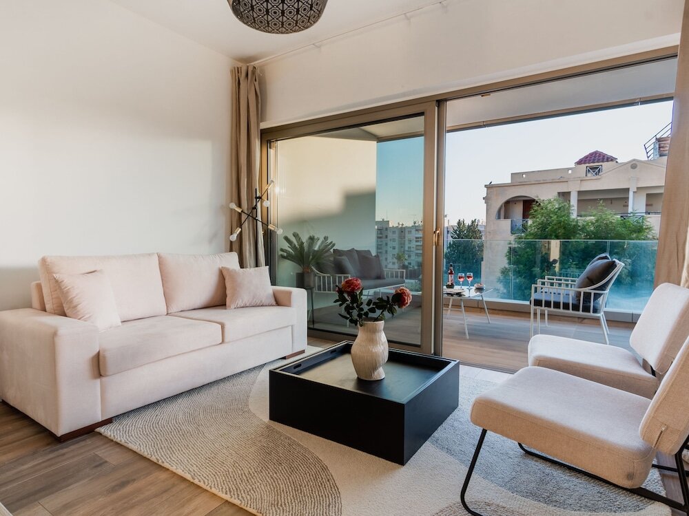 Лимассол: "sanders Crystal 2 - Cute 1-bdr. Apt. With Shared Rooftop"