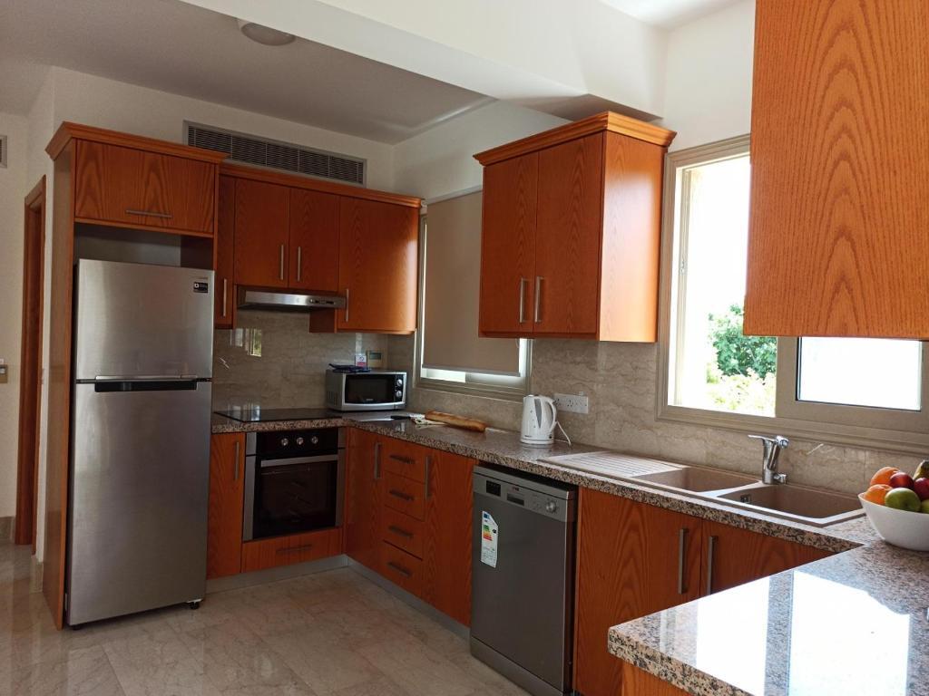 Villa Liberty - 4 Bedroom Beach Villa with private Swimming Pool — фото 4