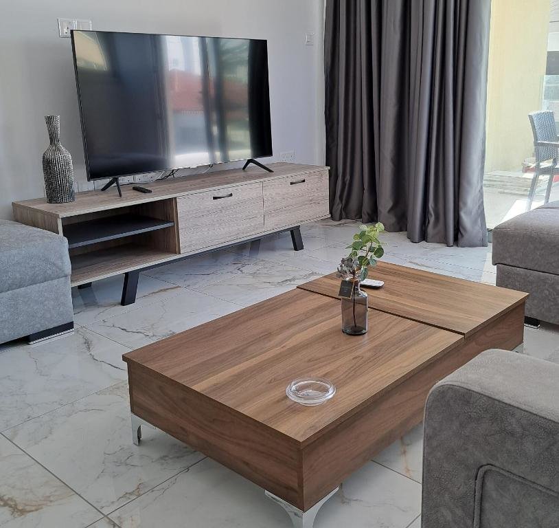 Никосия: Icebuild Apartments
