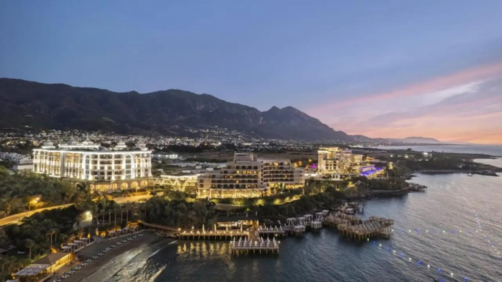Алсанджак: Merit Royal Diamond Hotel & SPA