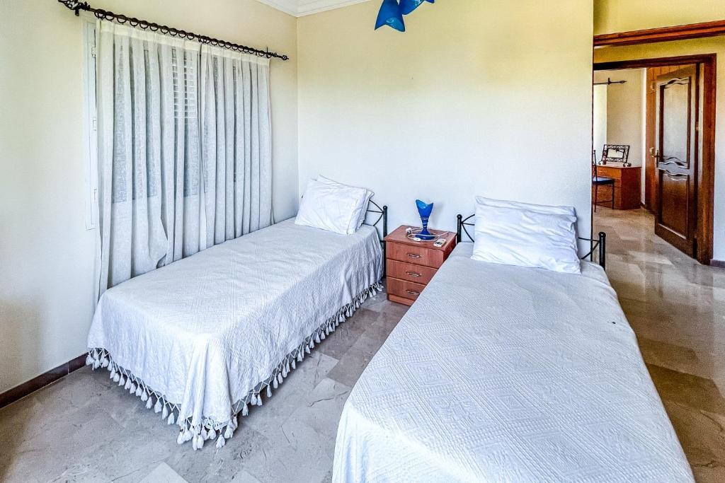 Алсанджак: Fantastic Villa with Private Beach in Girne