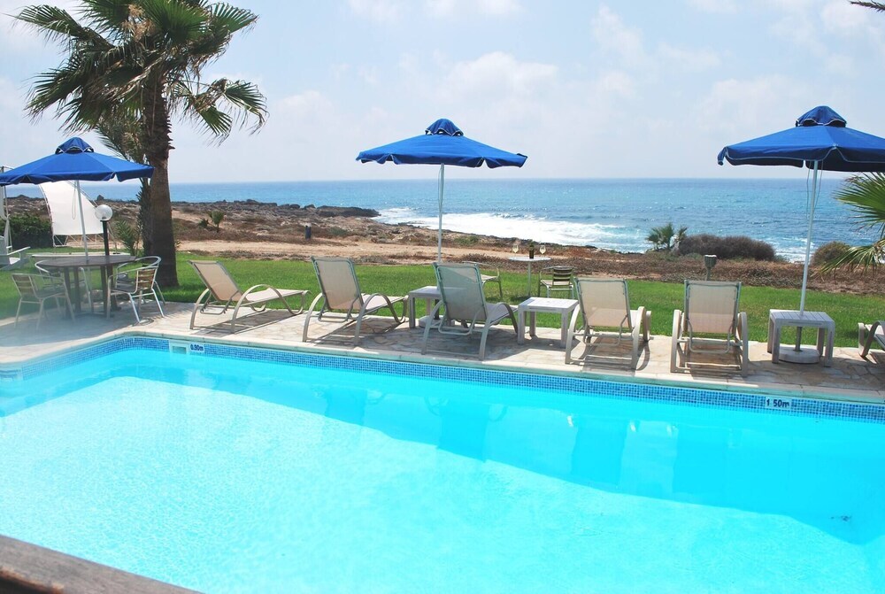 Киссонерга: Sea Front Villa, Heated Private Pool, Amazing Location Paphos 323