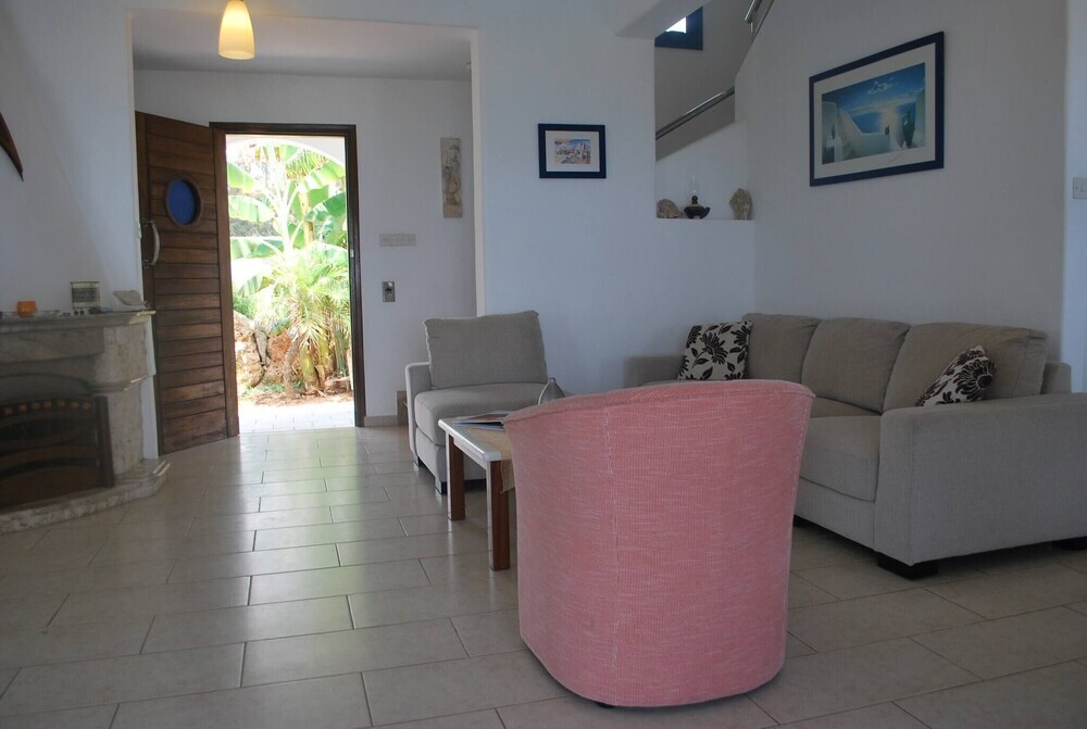 Киссонерга: Sea Front Villa, Heated Private Pool, Amazing Location Paphos 323