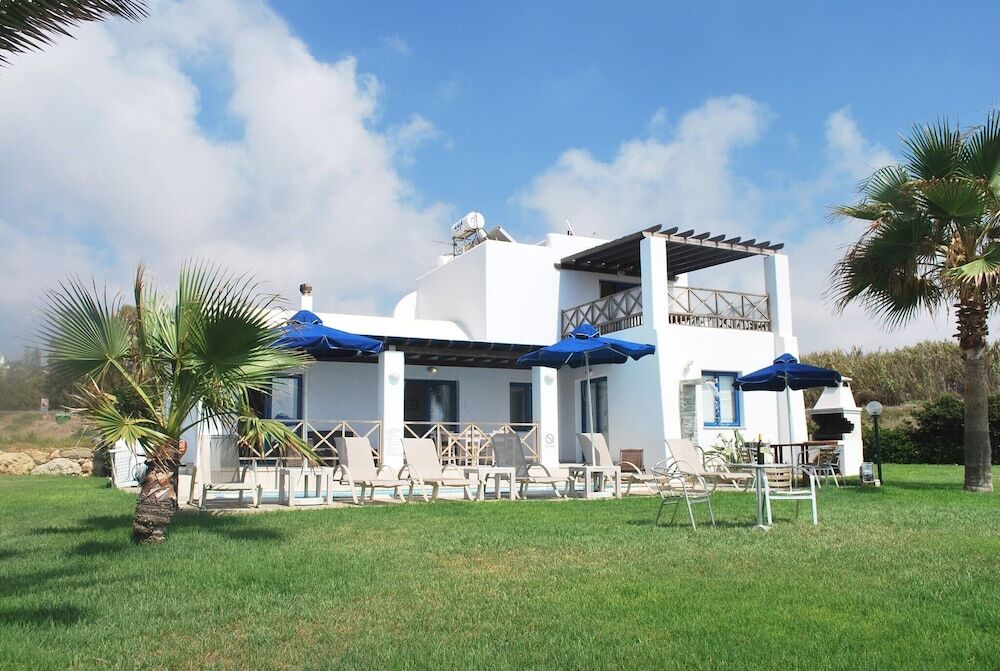 Киссонерга: Sea Front Villa, Heated Private Pool, Amazing Location Paphos 323