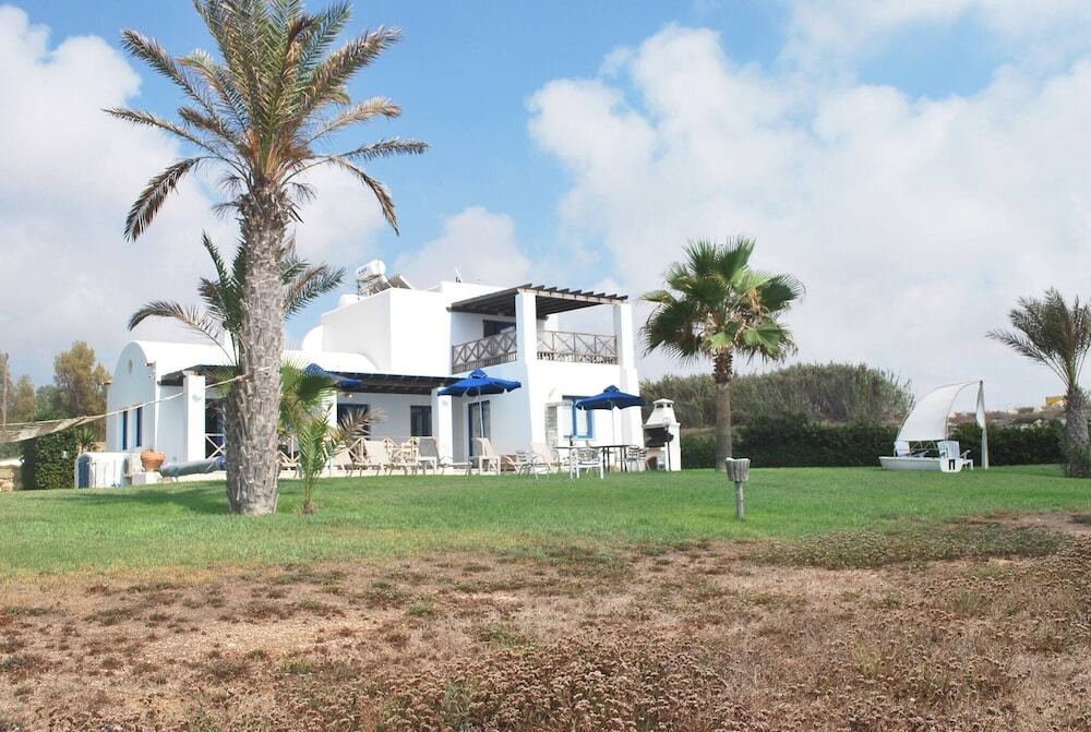 Киссонерга: Sea Front Villa, Heated Private Pool, Amazing Location Paphos 323