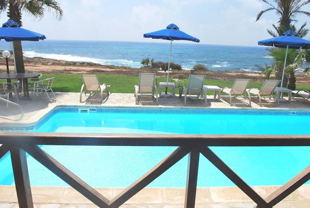 Киссонерга: Sea Front Villa, Heated Private Pool, Amazing Location Paphos 323