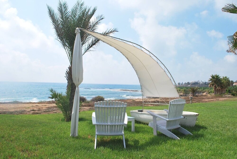 Киссонерга: Sea Front Villa, Heated Private Pool, Amazing Location Paphos 323