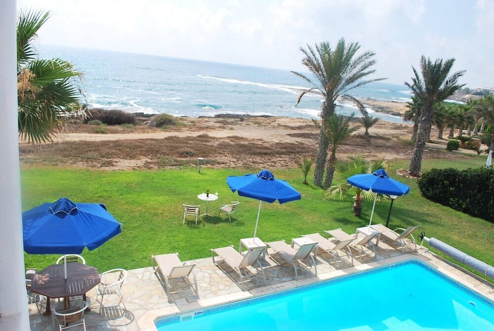 Киссонерга: Sea Front Villa, Heated Private Pool, Amazing Location Paphos 323