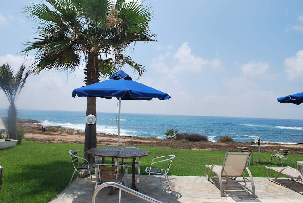 Киссонерга: Sea Front Villa, Heated Private Pool, Amazing Location Paphos 323