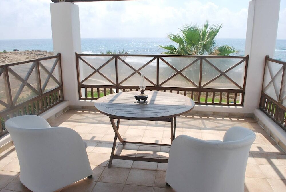 Киссонерга: Sea Front Villa, Heated Private Pool, Amazing Location Paphos 323