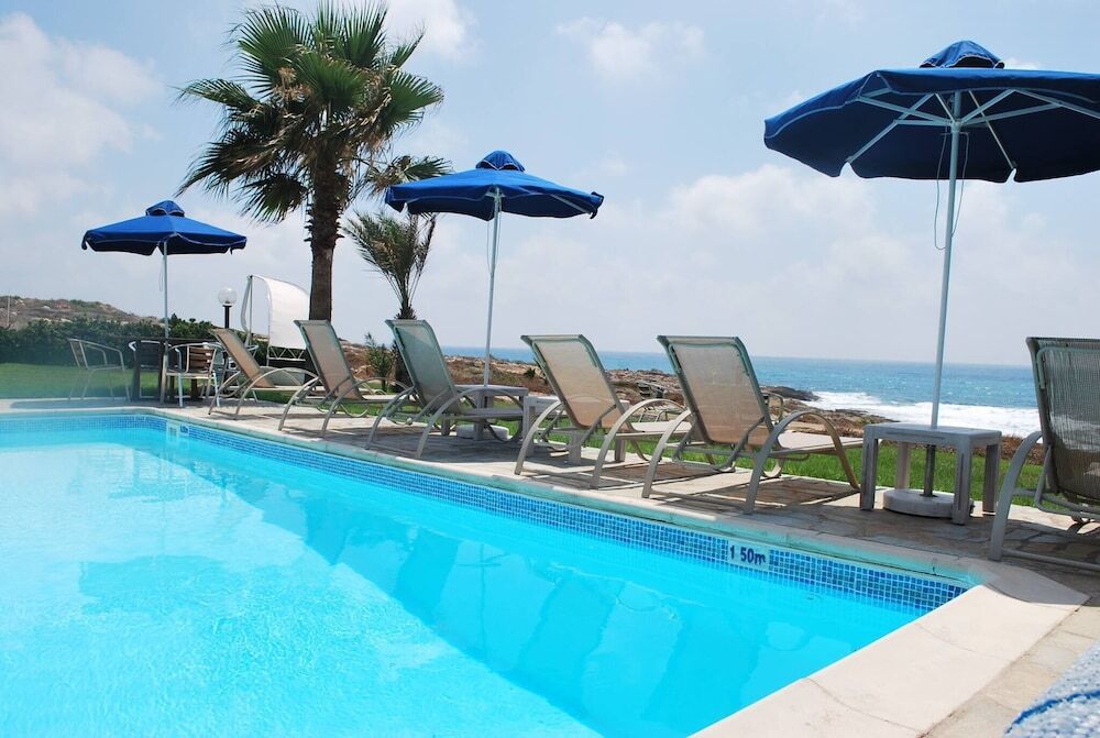 Киссонерга: Sea Front Villa, Heated Private Pool, Amazing Location Paphos 323