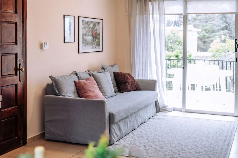 Пафос: Procy-105 Apartment in Center Ideal for Short and Long Rent