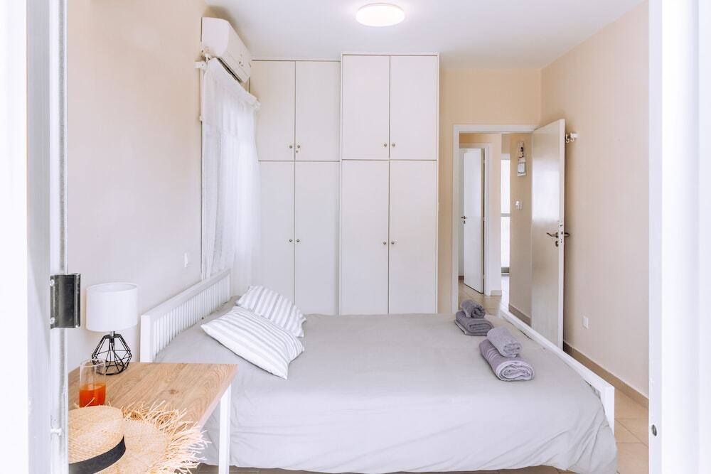 Пафос: Procy-105 Apartment in Center Ideal for Short and Long Rent