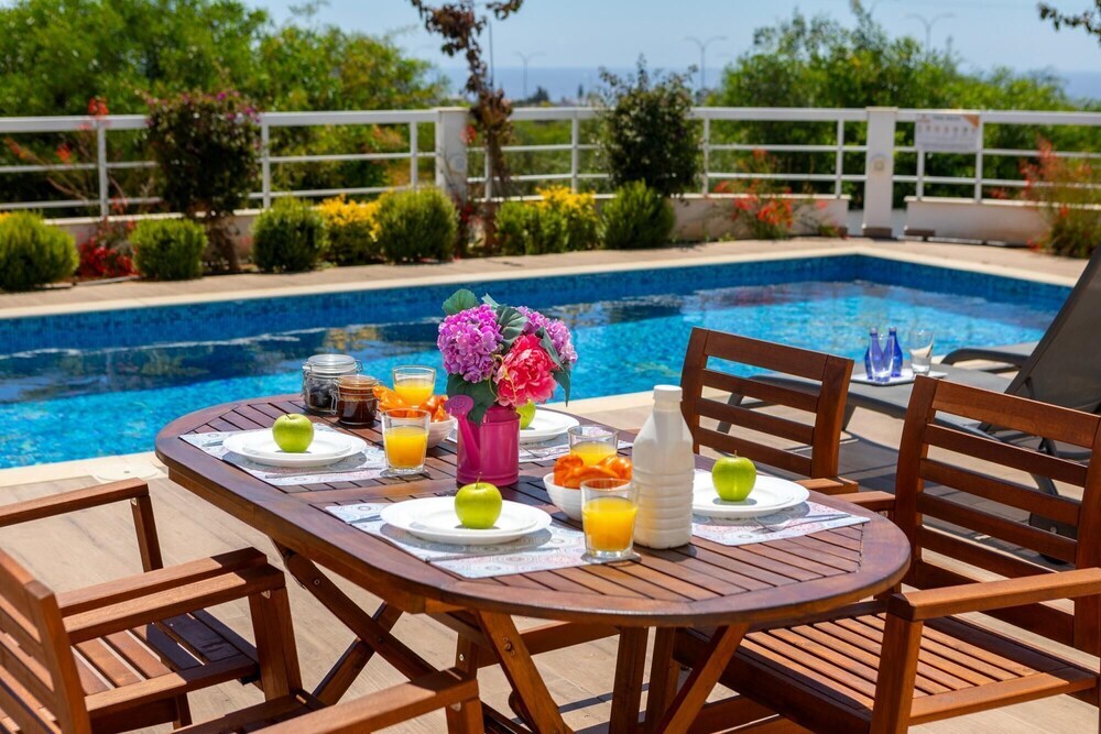 Сотира: Napa Bay View Villa 3